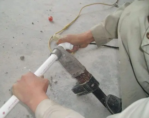 阿勒泰漏水维修电话